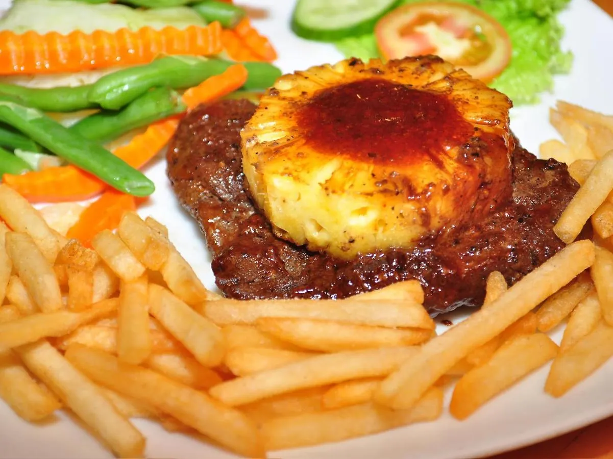 Tropic Inn - Mount Lavinia Watumulla Hotel