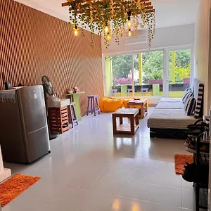 Republic At Galle Face Hostel