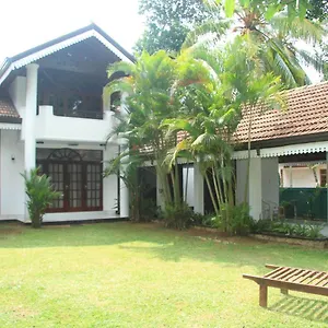 Taprobane Bed & Breakfast
