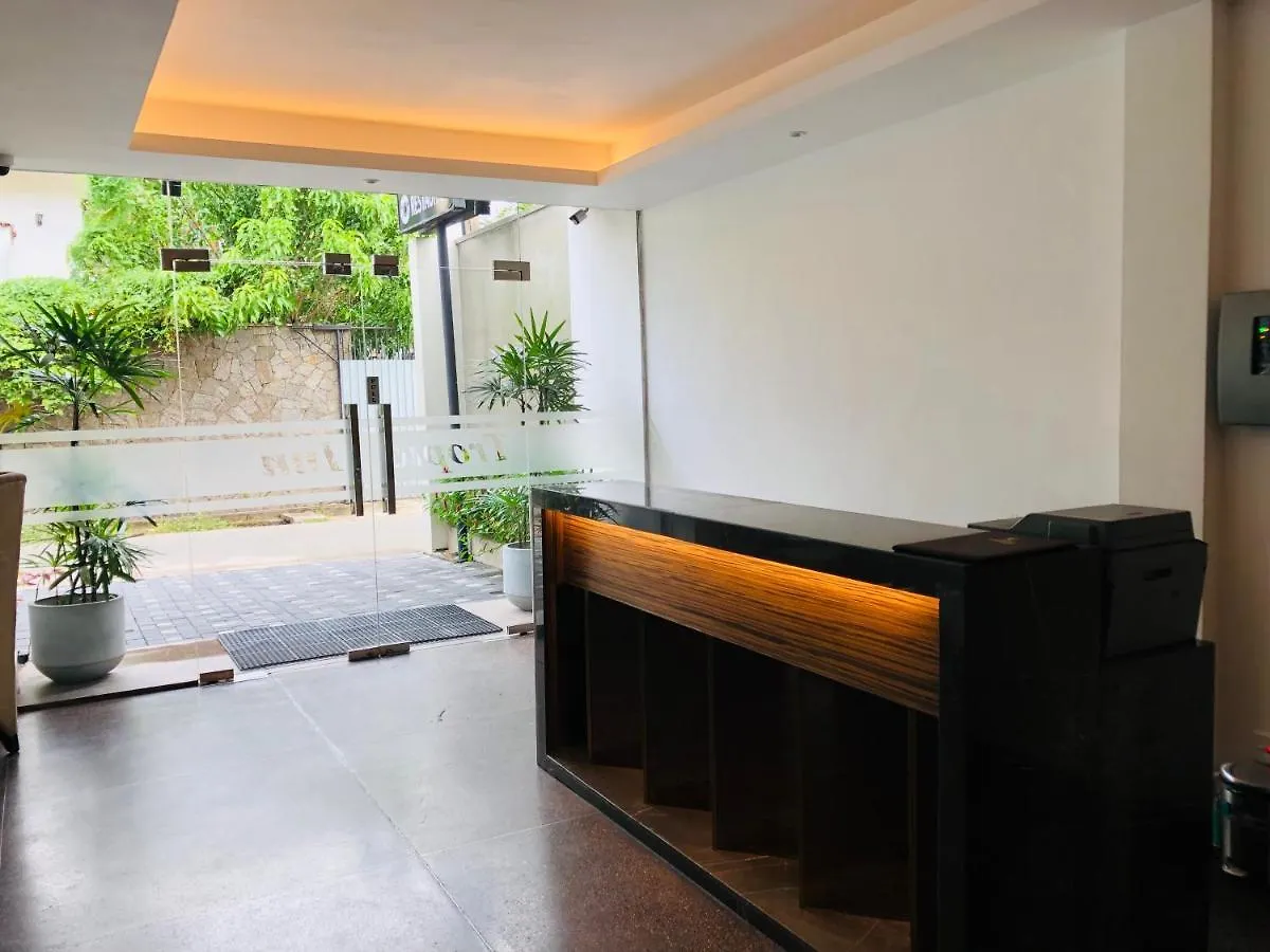 Hotel Tropic Inn - Mount Lavinia Watumulla