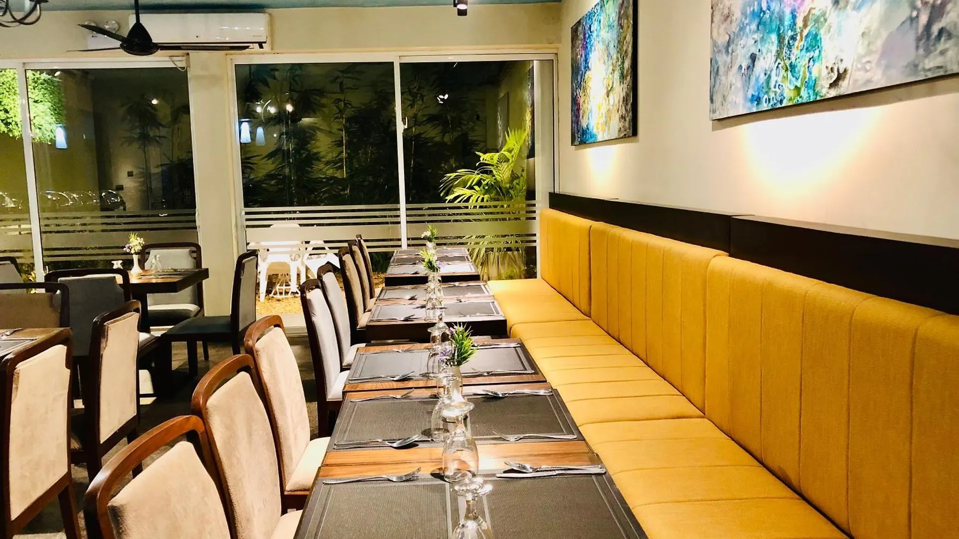 Hotel Tropic Inn - Mount Lavinia Watumulla