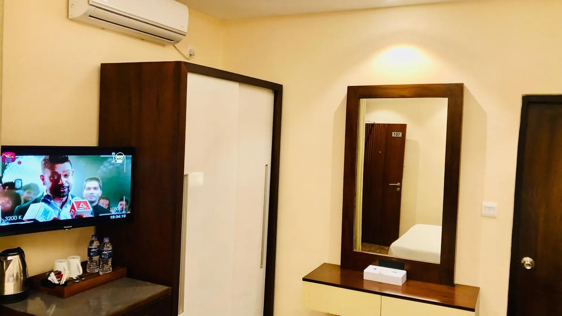 ** Hotel Tropic Inn - Mount Lavinia Watumulla Sri Lanka