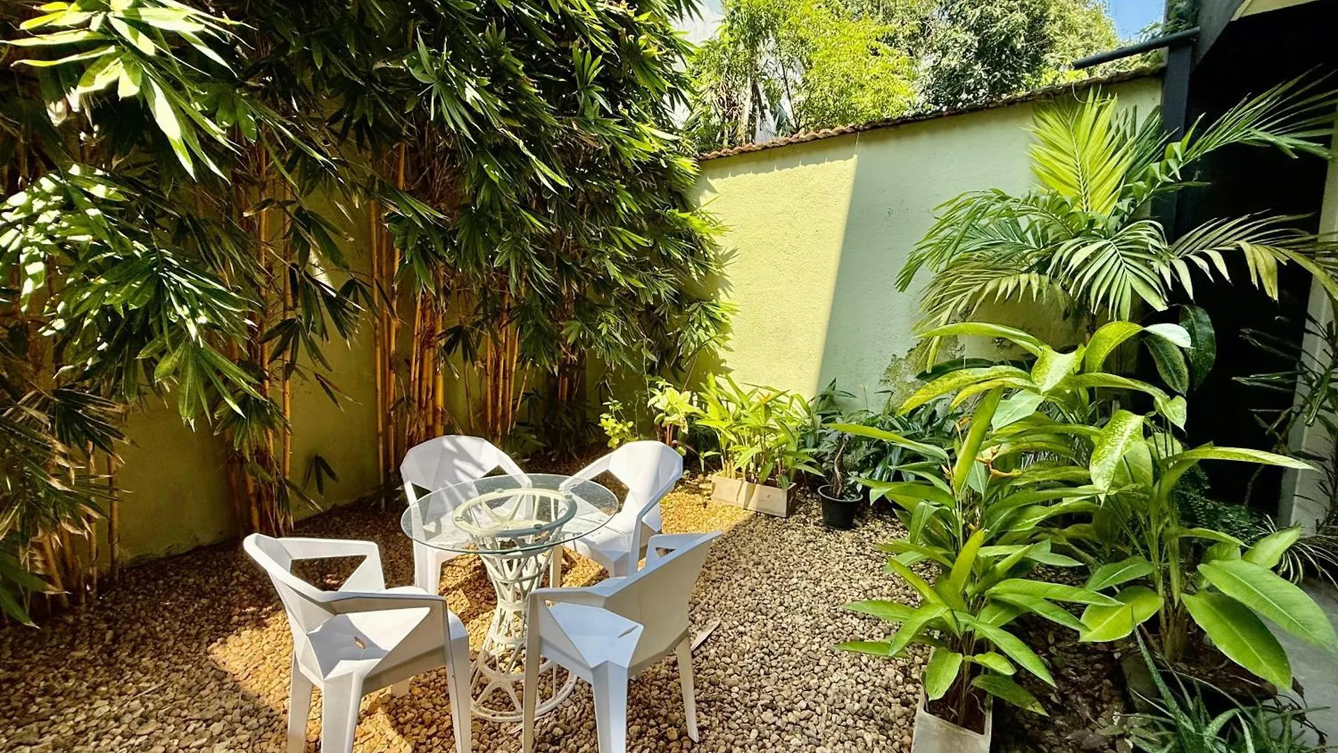 Hotel Tropic Inn - Mount Lavinia Watumulla