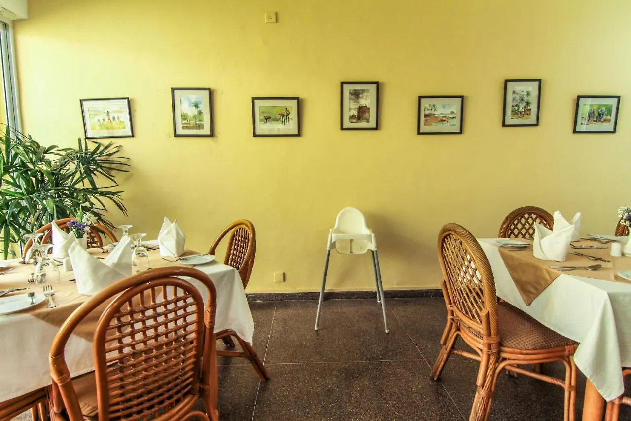 Hotel Tropic Inn - Mount Lavinia Watumulla