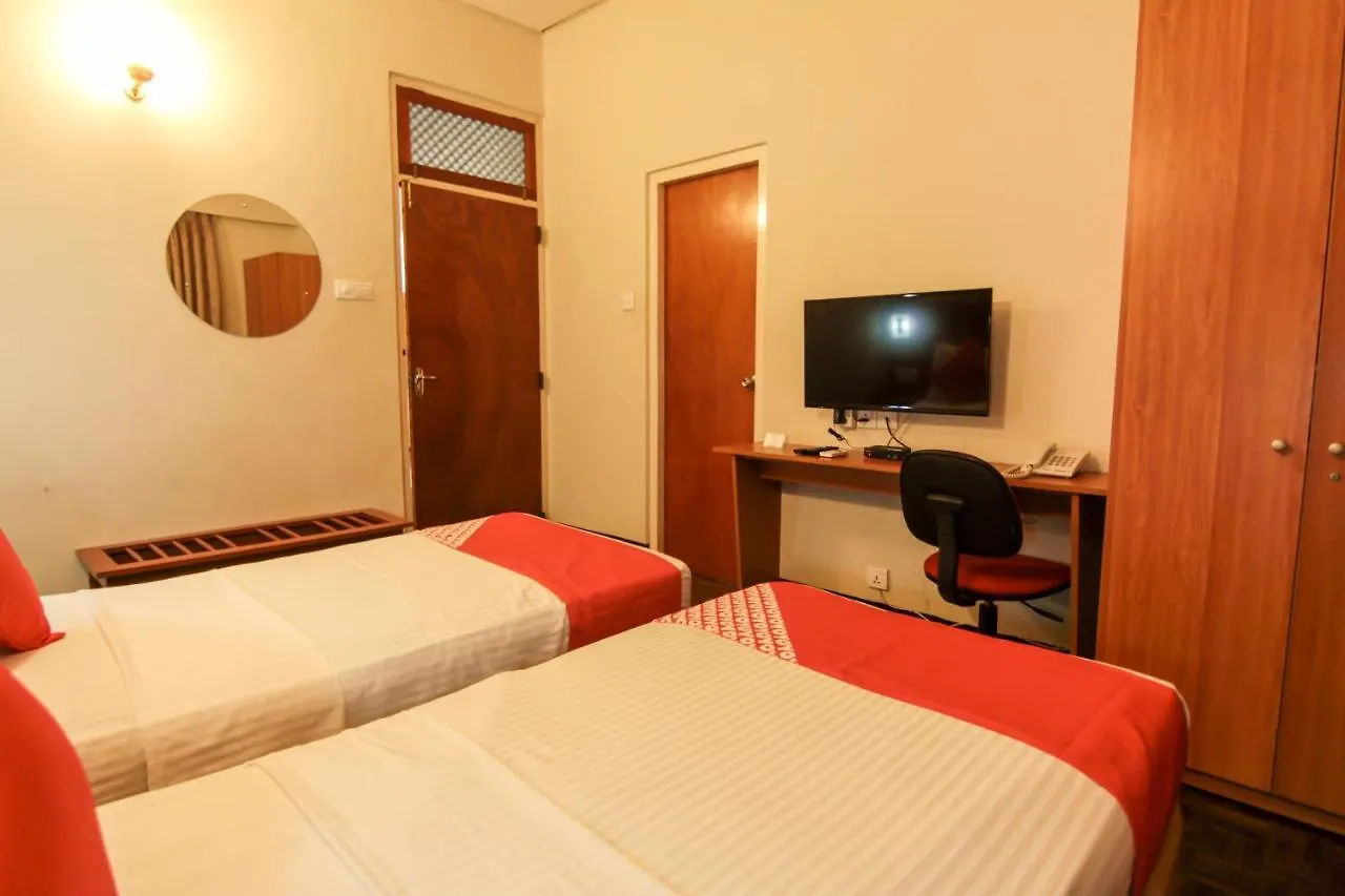 Tropic Inn - Mount Lavinia Watumulla 2*,  Sri Lanka