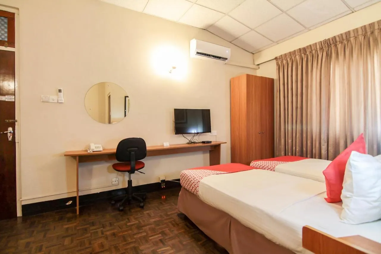 Hotel Tropic Inn - Mount Lavinia Watumulla