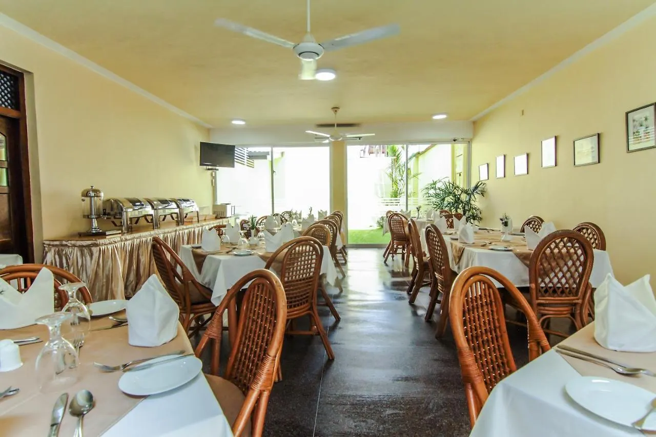 Tropic Inn - Mount Lavinia Watumulla Hotel