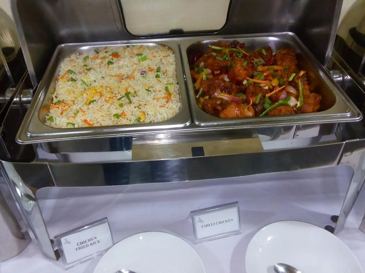 ** Hotel Tropic Inn - Mount Lavinia Watumulla Sri Lanka